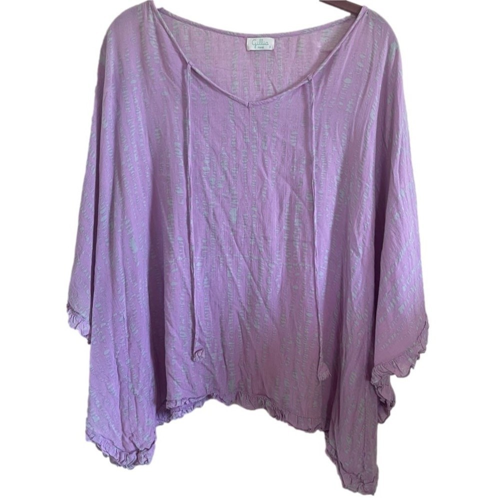 Gillia hawaii blouse Top size small over sized purple Flowy
